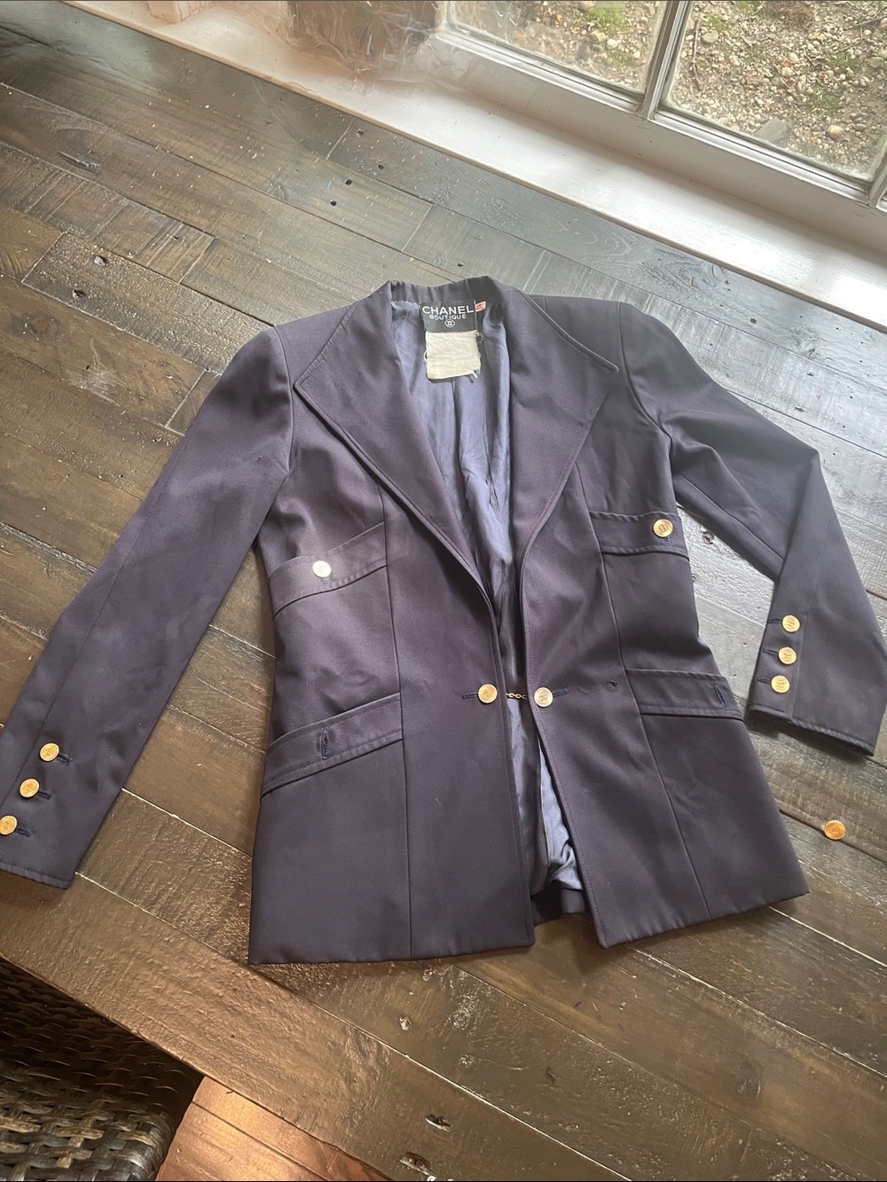 CHANEL Dark Navy Blazer with Gold Buttons - Picture 3 of 16